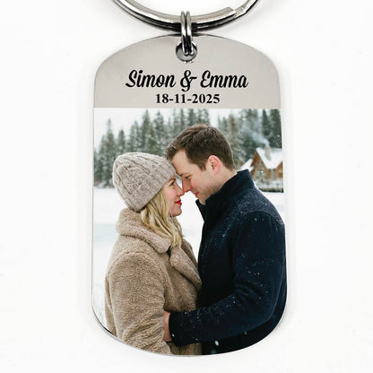 Fotnyckelring med namn och datum